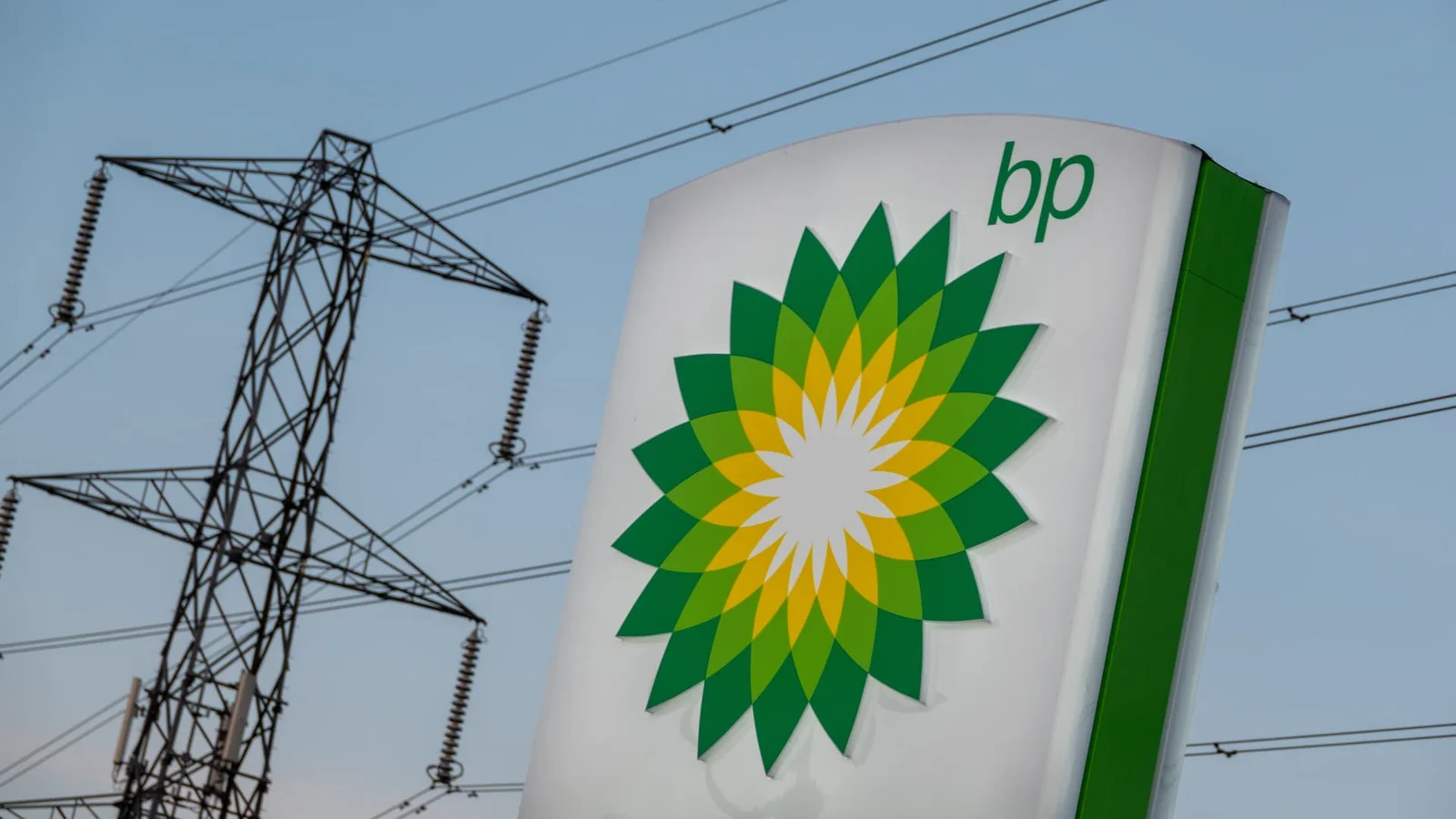 BP rides Iran-driven market squeeze to bigger Q1 profits