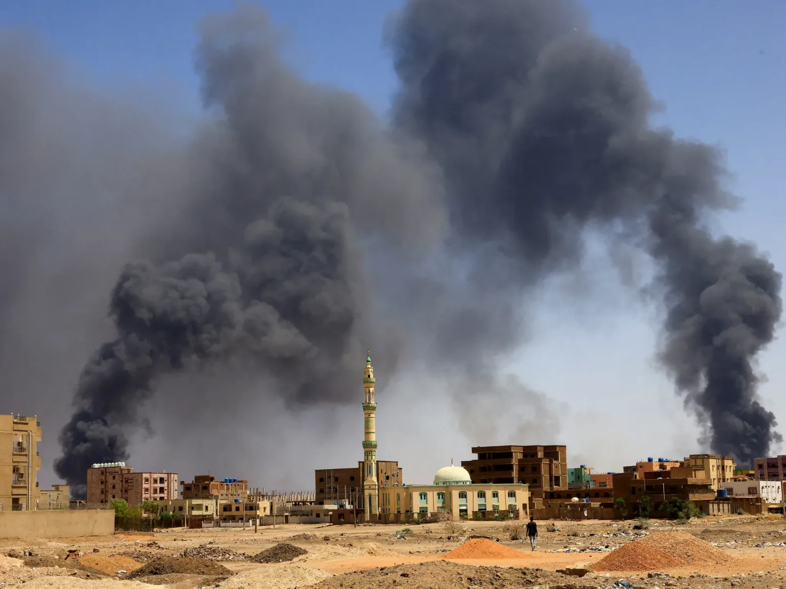 UN warns of potential mass displacement in Sudan conflict.