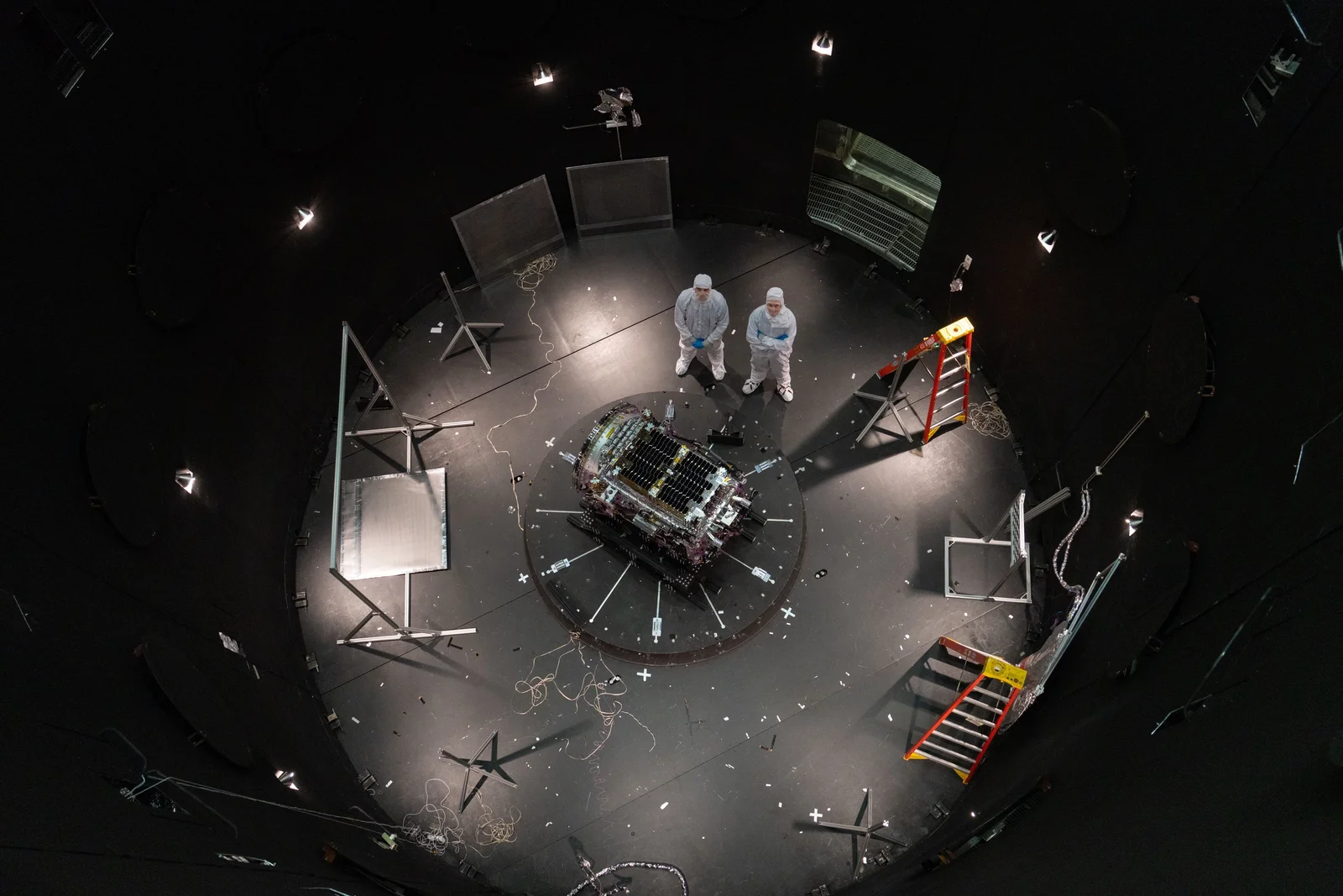 Three-armed rescue craft heads to save NASA's Swift Observatory from decay