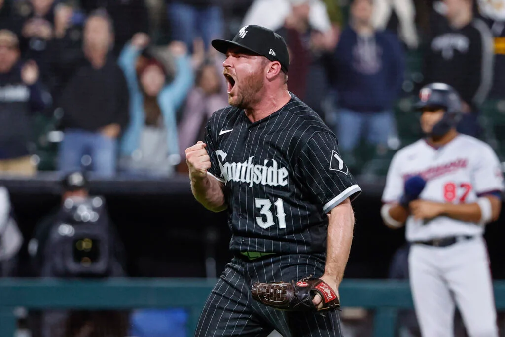 Cubs Bet on Comeback Run for Liam Hendriks with Minor League Deal