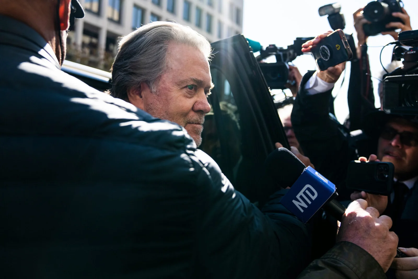 Appeals court to decide Steve Bannon's fate in contempt of Congress case