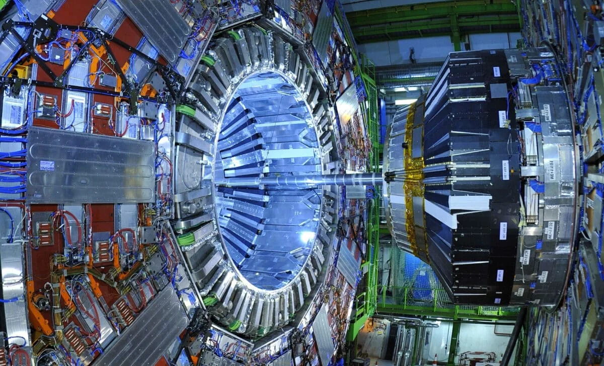 Four-Dimensional Ghost Unmasked in CERN's SPS