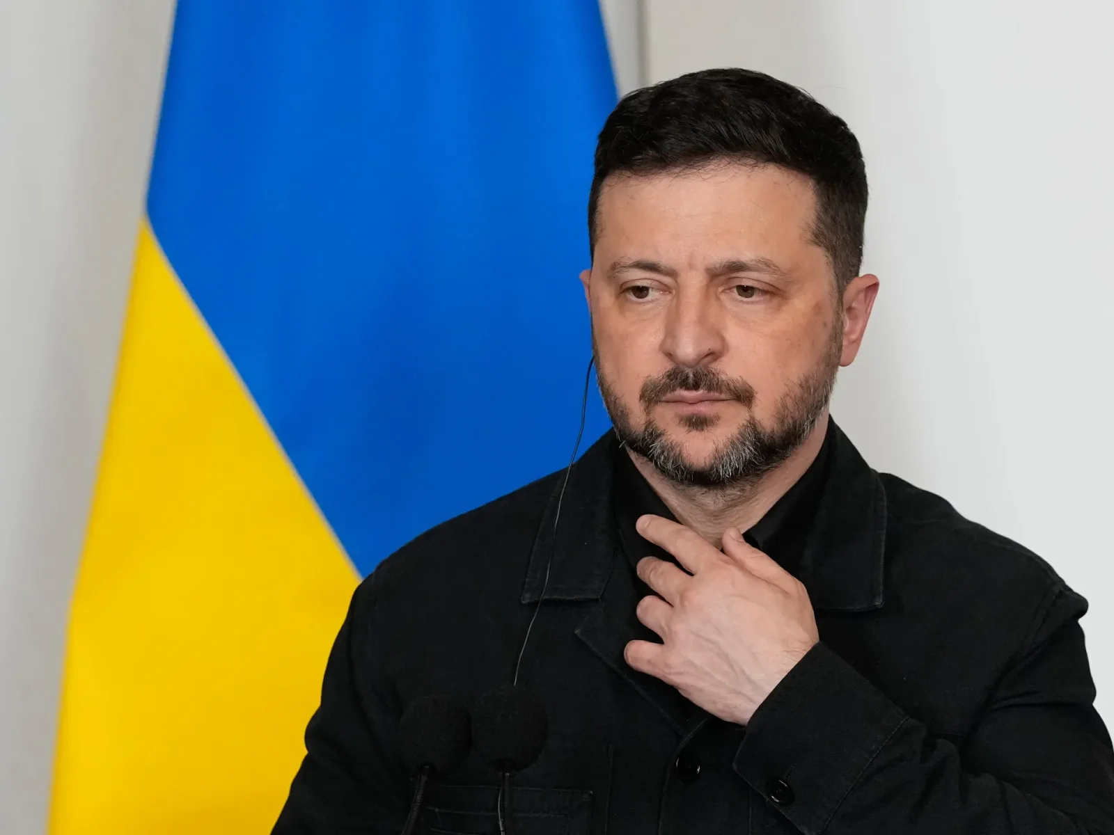 Ukraine warns Belarus over border activity as strikes persist