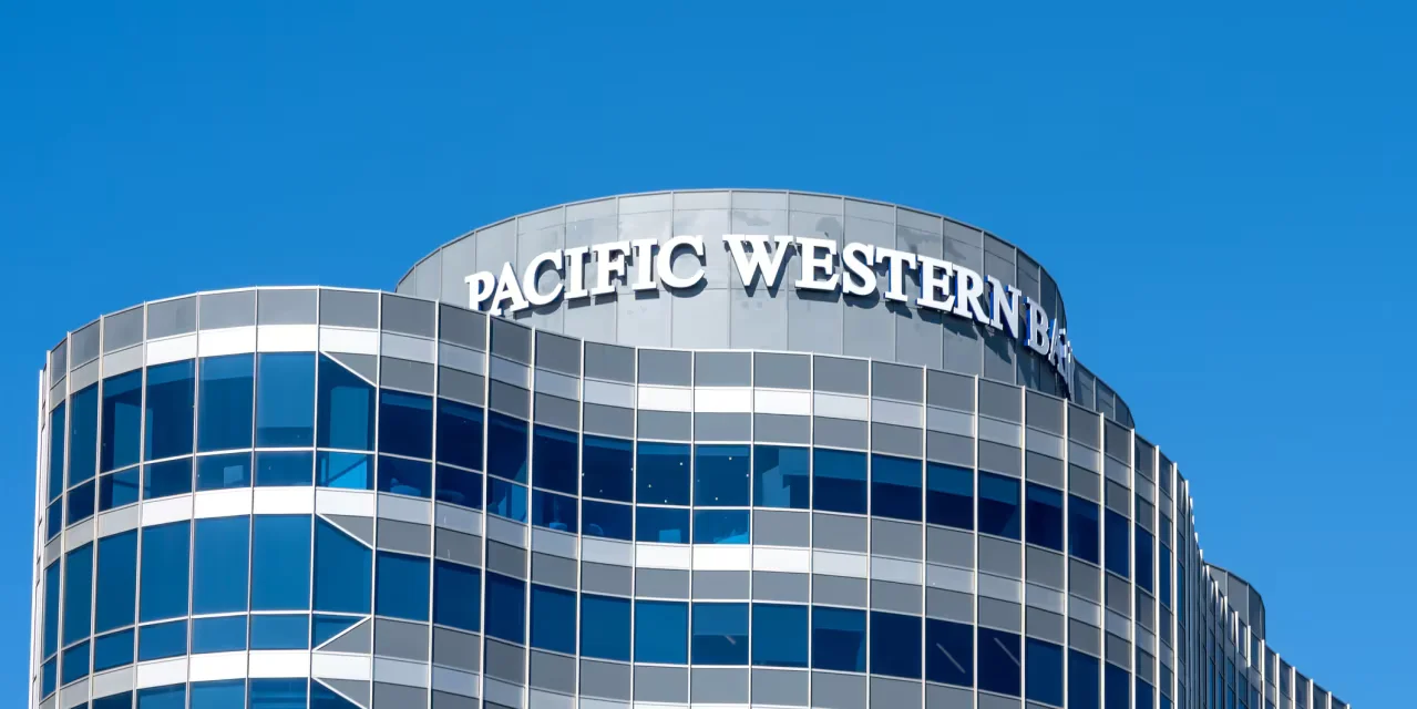 US Regional Banks Suffer Major Losses Amidst Reports of Potential Sales and Consolidation