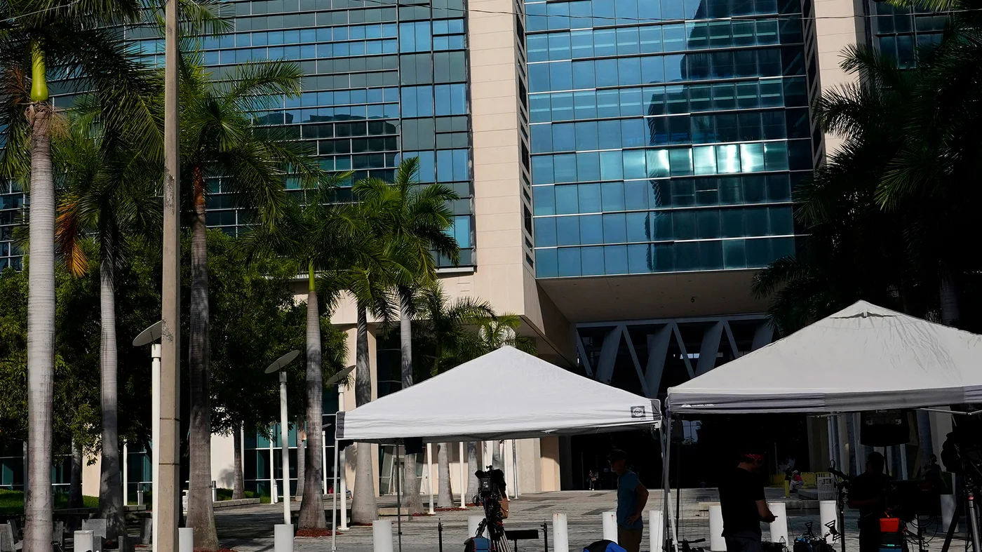 Trump's associates testify in Florida grand jury over classified documents.