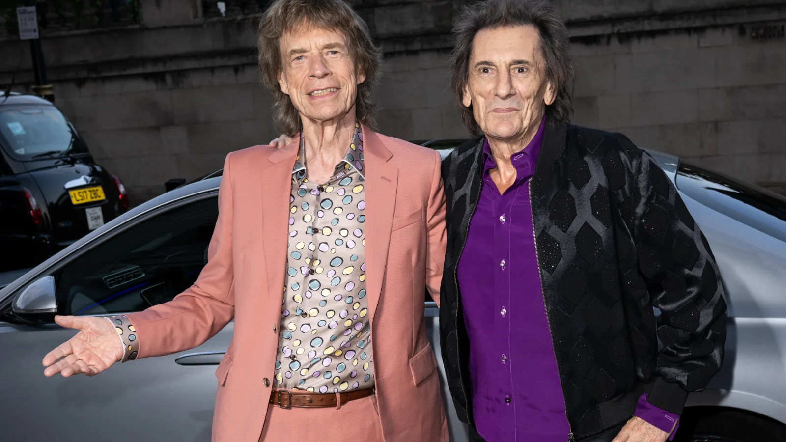 London Preview: Jagger and Wood Debut Ringing Hollow Ahead of Foreign Tongues