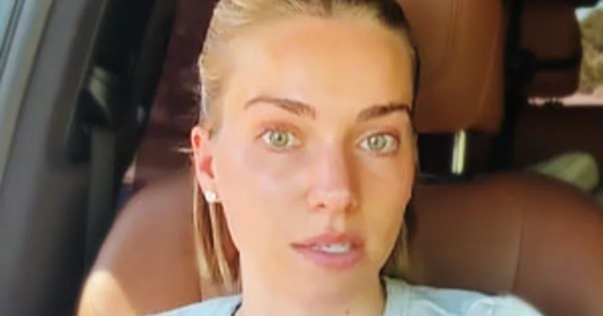 Influencer apologizes for momentary lapse leaving toddler without a life jacket on boat