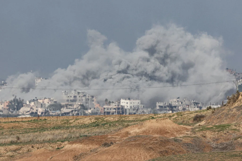 Israel's Control Tightens as Hamas Holds Out in Khan Younis