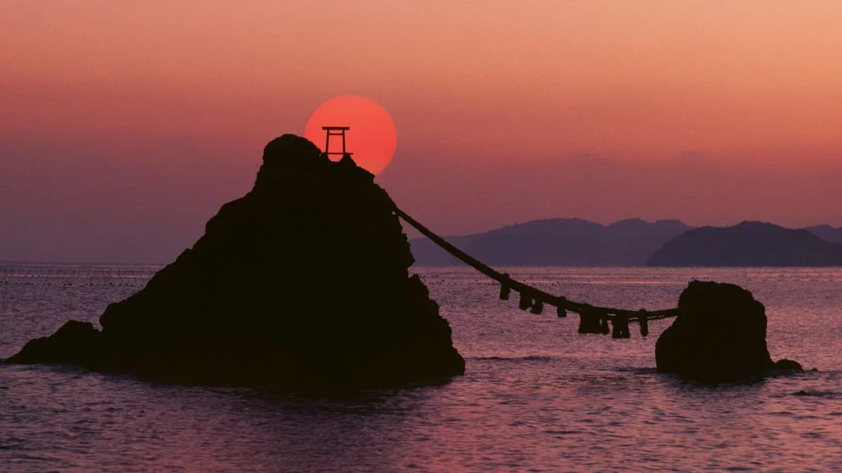 Core-reflected seismic pulse may have nudged Japan after the 2011 megathrust quake