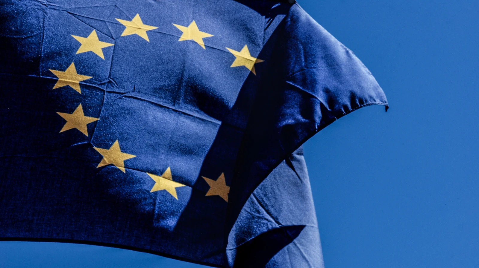Apple Joins Google in Pushback Against EU Android AI Access Rules