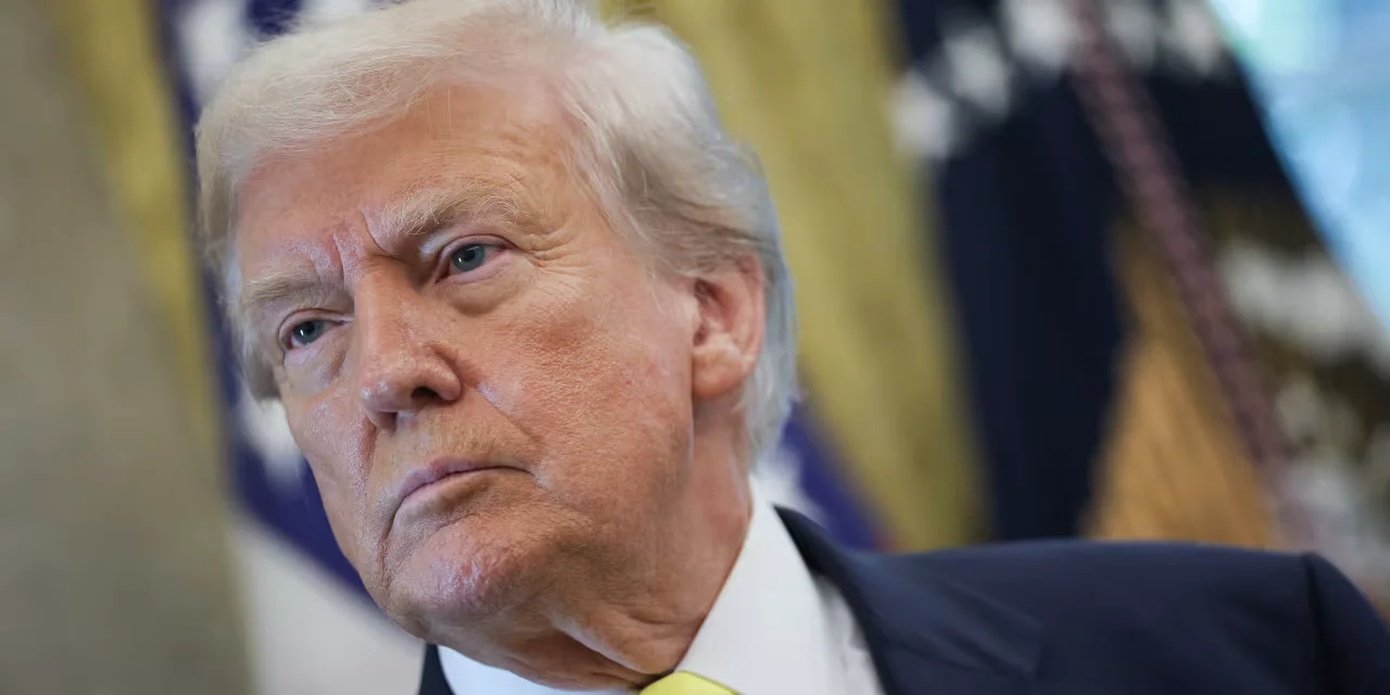 Trump Warns of Economic Consequences if Courts Strike Down Tariffs