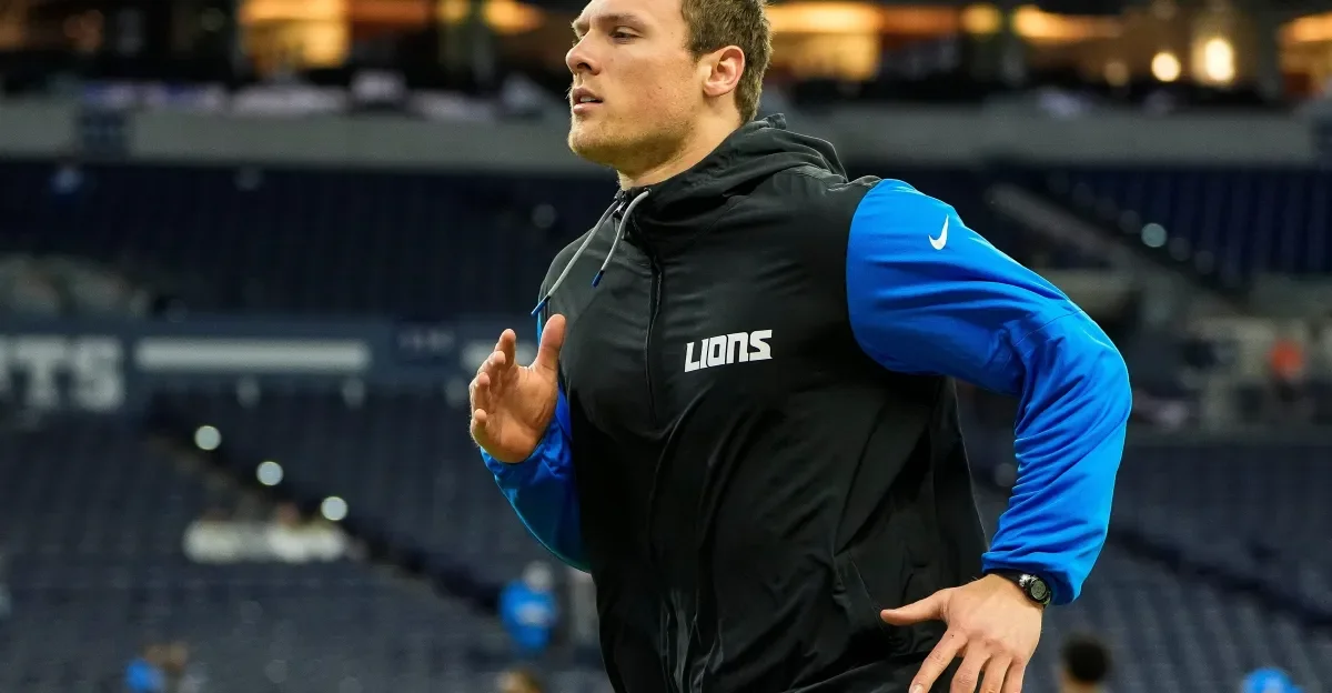 Lions ink Jack Campbell to four-year, $81 million extension, cementing top-tier LB status