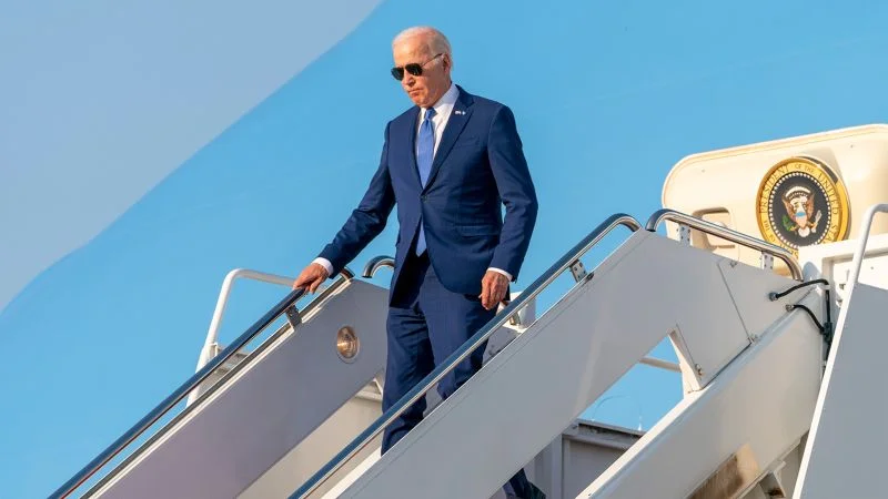 "Biden's Fundraising Blitz: From Boston to Los Angeles, Lenny Kravitz Joins in Support"