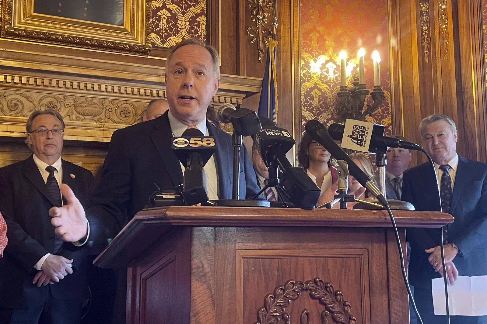 Wisconsin Republicans propose limited abortion ban.