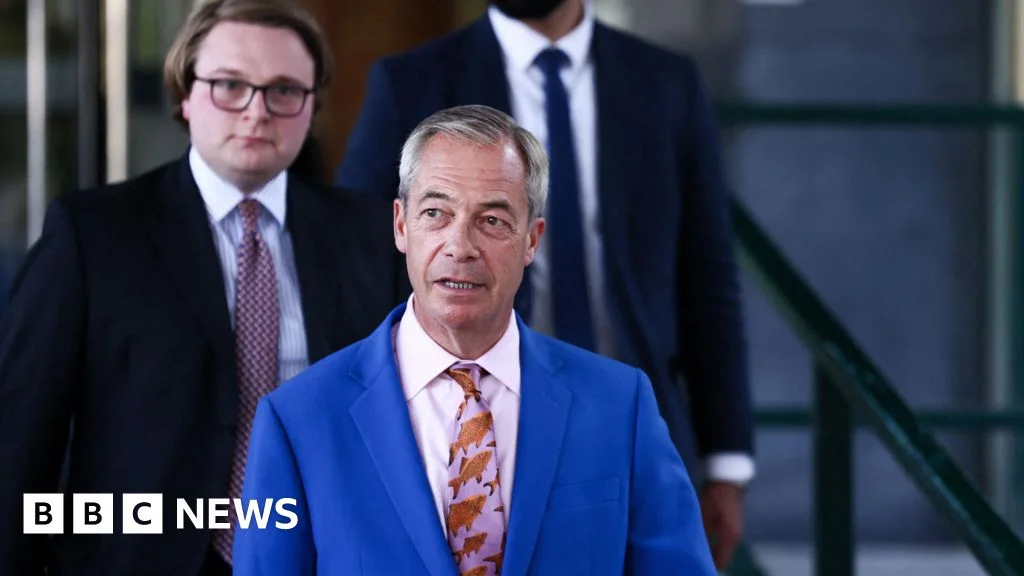 Clacton by-election: rivals bow out as Farage presses ahead