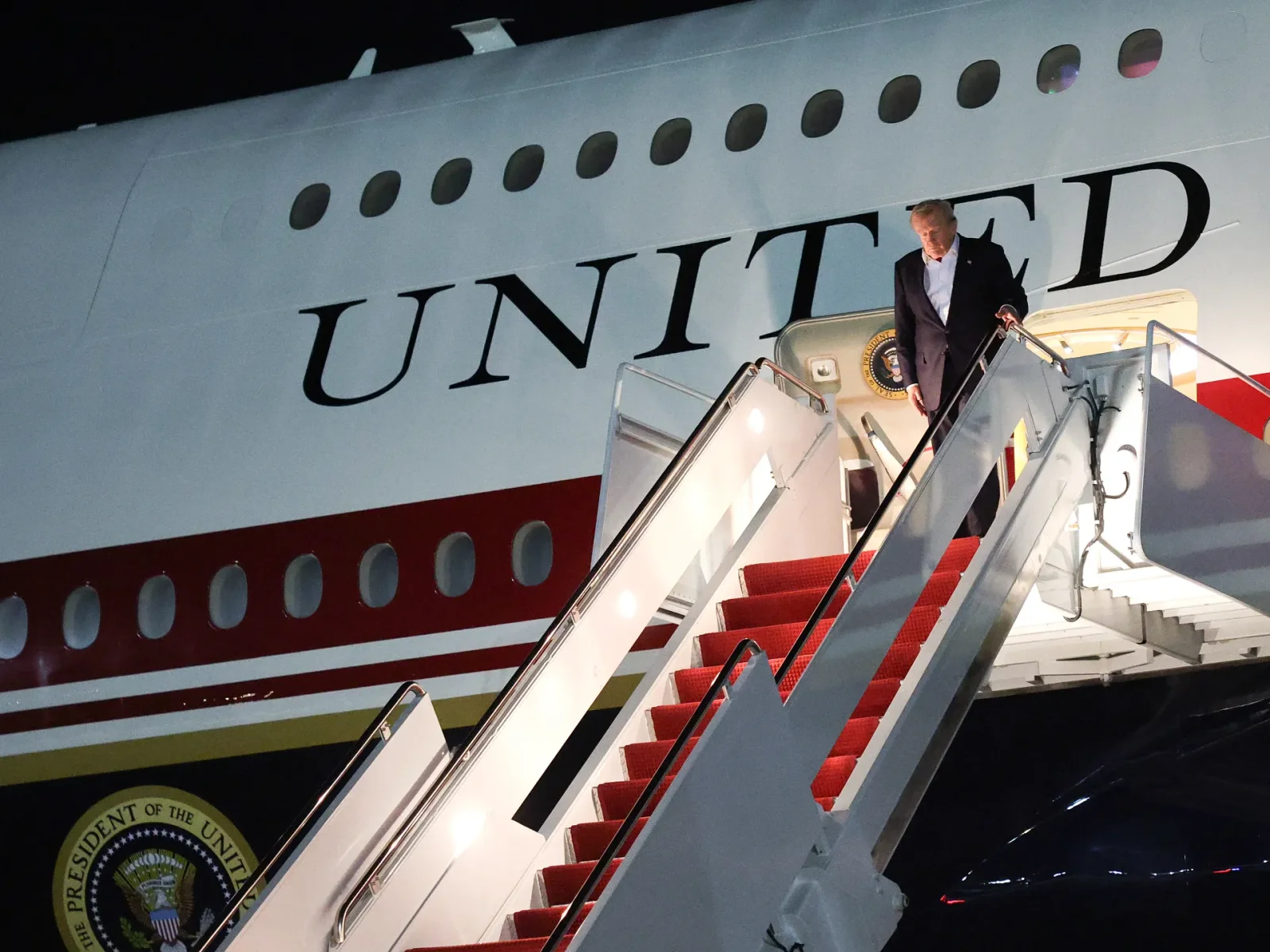 Trump DOJ subpoenas NYT reporters over Air Force One coverage