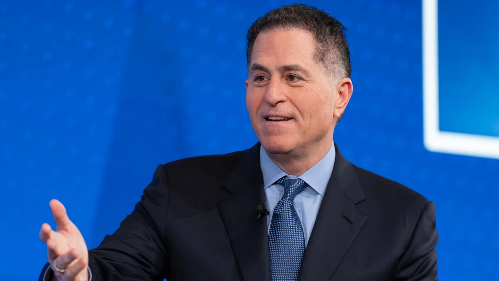 Dell Couple Pledges $750M for AI-Powered UT Austin Medical Campus