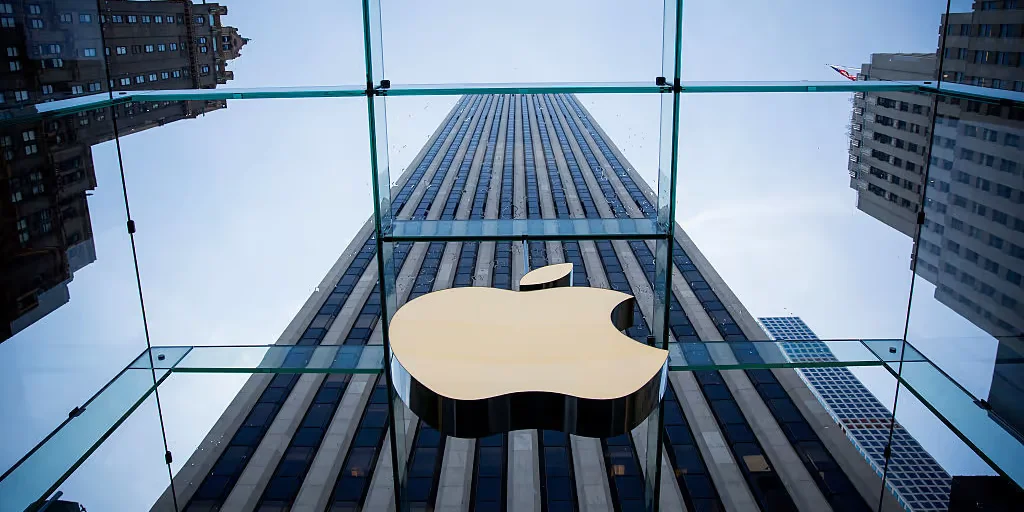 "Tech Giants and Cruise Lines: Stock Market Movers to Watch"
