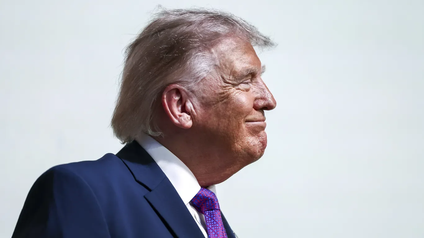 Trump’s Profit Engine: Funds, Stocks and a Crypto Empire