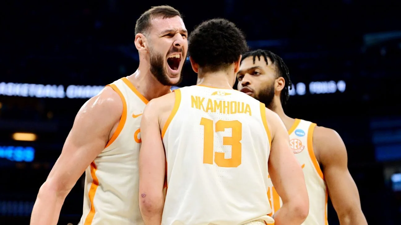 Tennessee dominates Duke to secure Sweet 16 spot.