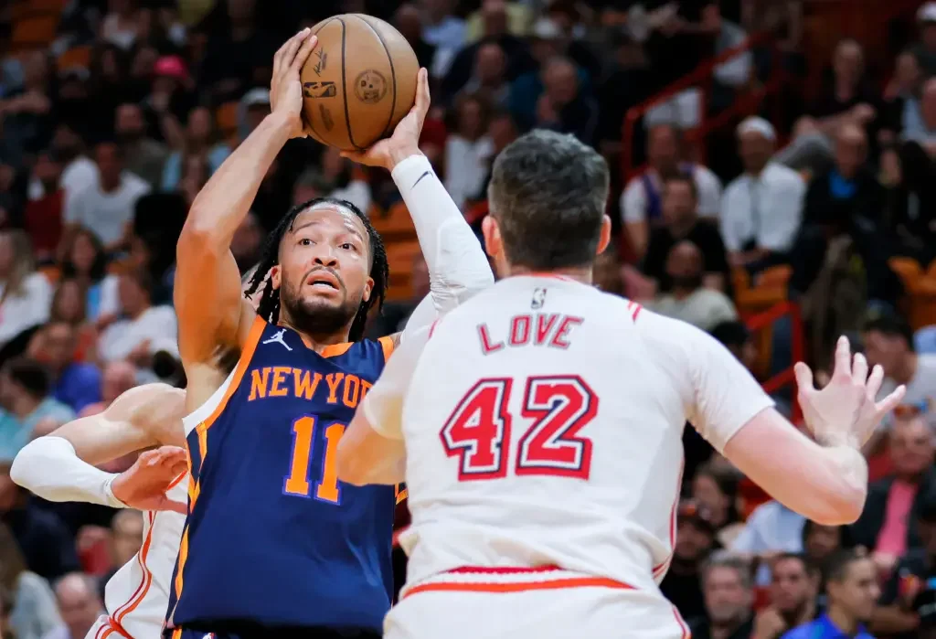 "Knicks' Victory over Heat Could Secure No. 5 Seed"