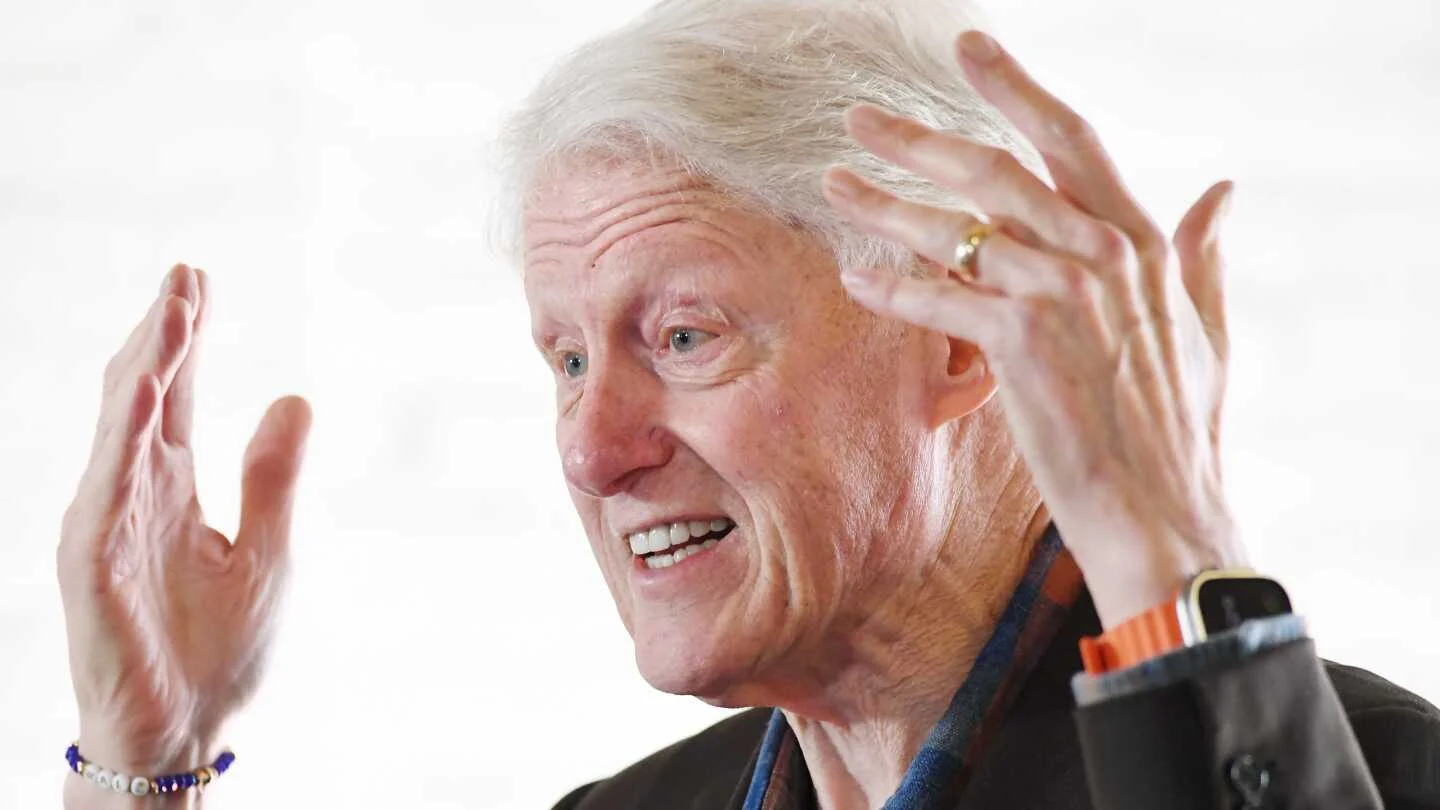 Clinton interrupts Cowboys’ pre-draft press conference with lighthearted ‘negotiating the draft’ quip