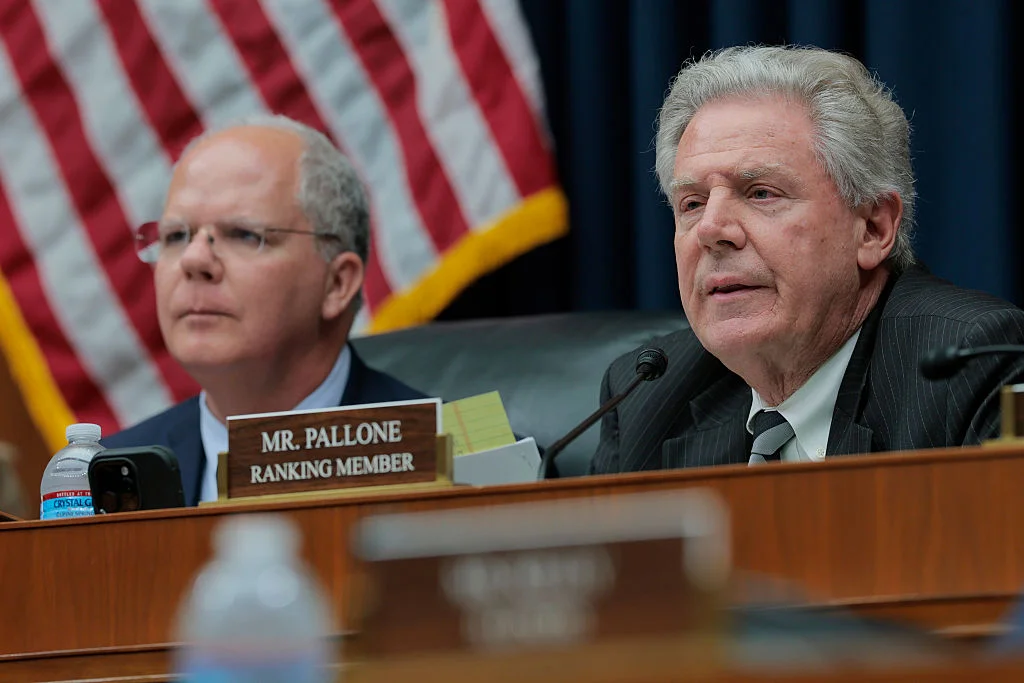 House unveils bipartisan KOSA framework to protect minors online