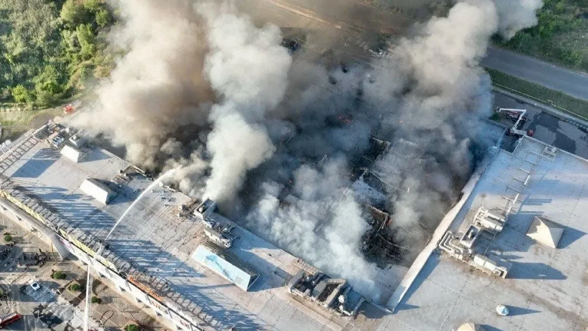 Drone strike on Kryvyi Rih mall leaves at least 15 dead, hundreds wounded