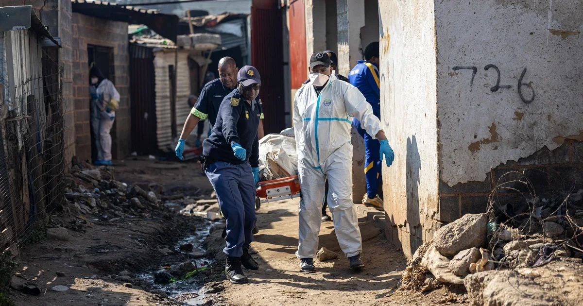 Gunmen strike Johannesburg's Cleveland settlement, at least 12 dead