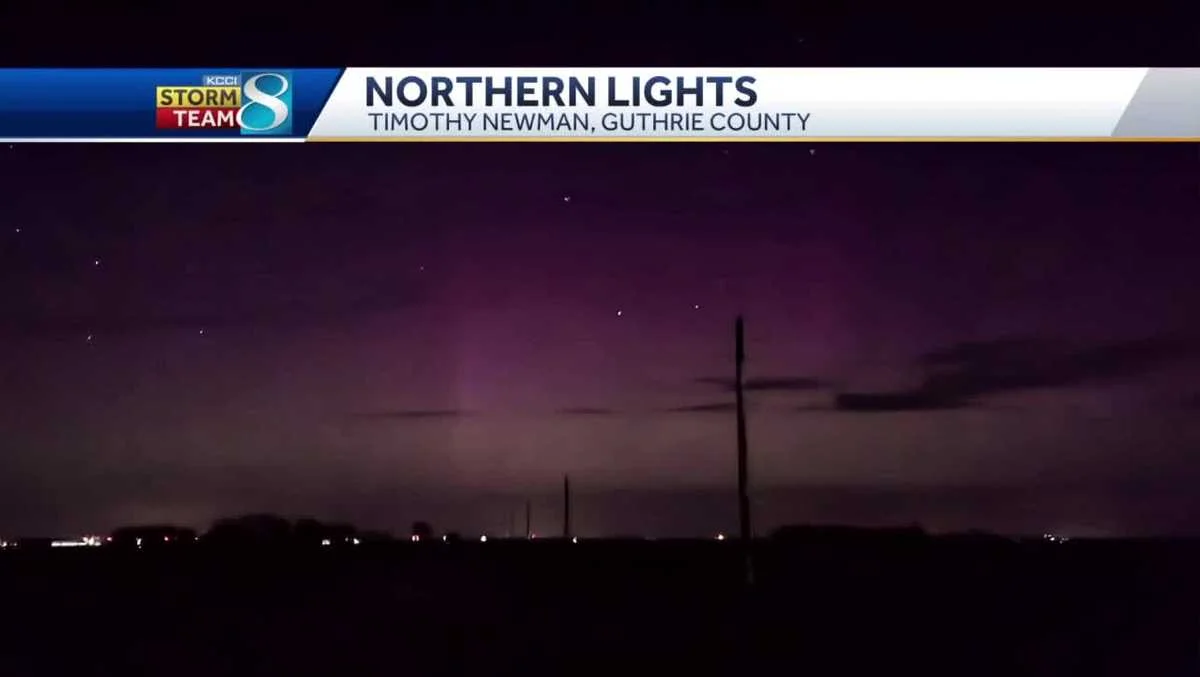 Iowa treated to stunning Northern Lights display.
