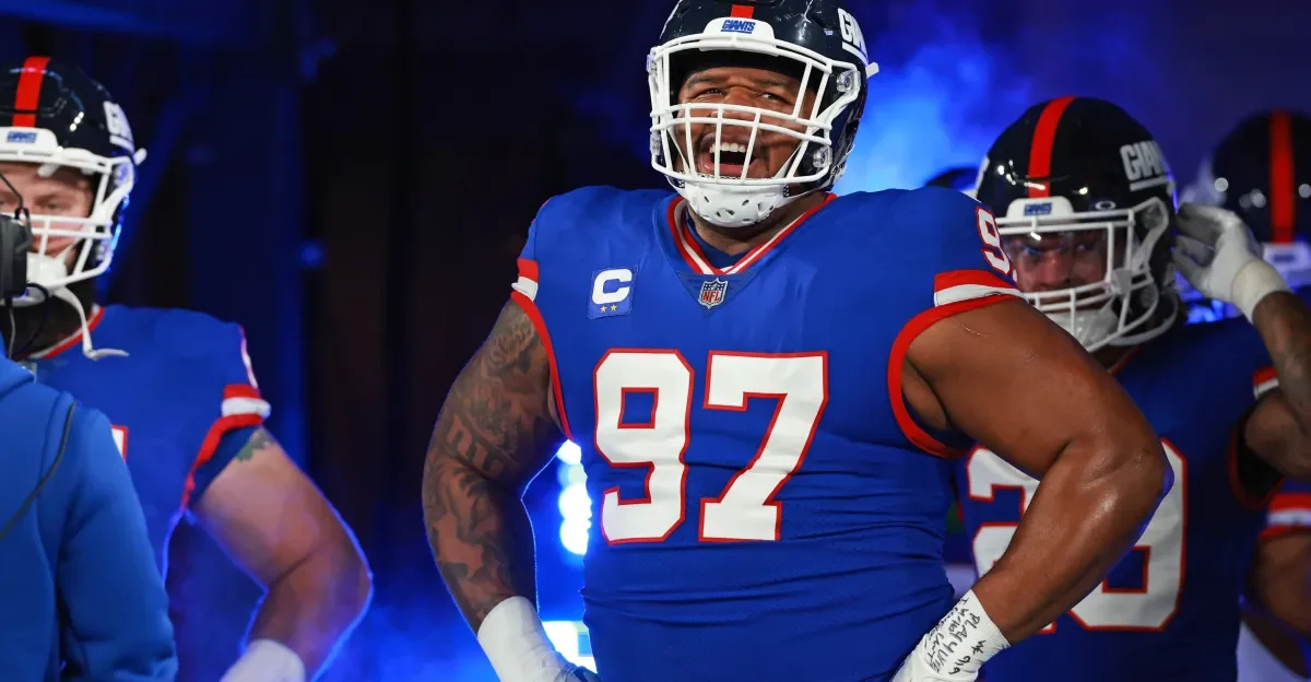 Giants weigh trade options as Dexter Lawrence dispute stalls contract