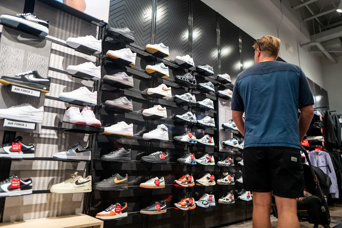 Dick's Sporting Goods Slides After Cutting Outlook Amid a Tough Retail Backdrop