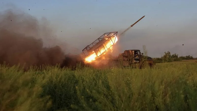 Zelensky Opposes Ceding Donbas Amid Russian Advances and Legal Challenges