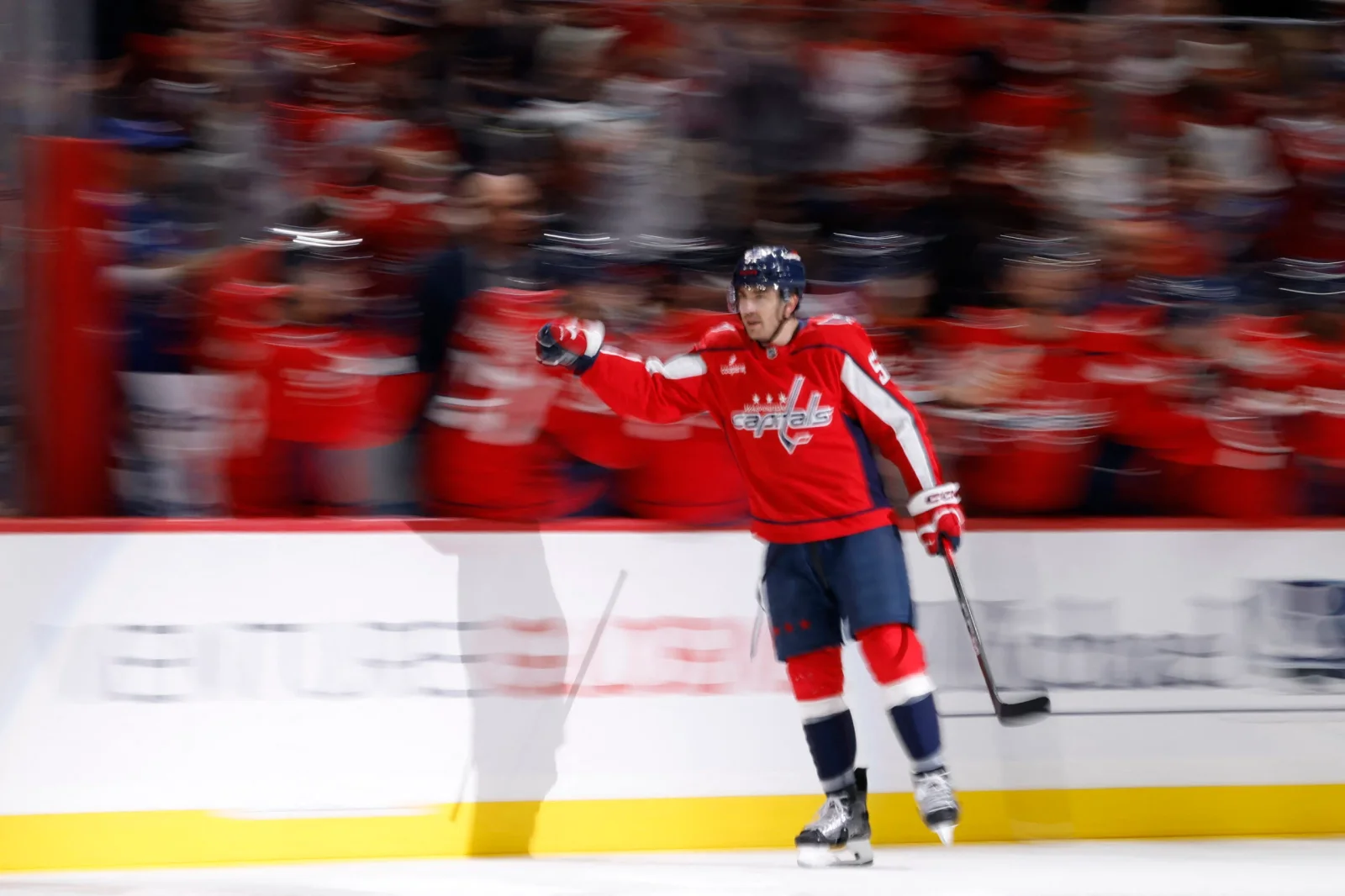 Penguins add veteran Van Riemsdyk to stabilize right-side defense