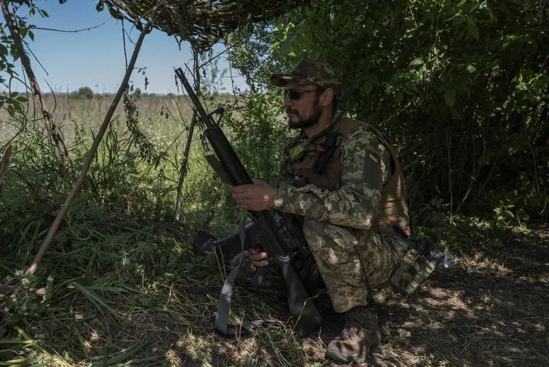 Russian forces repel Ukrainian attacks on southern border.