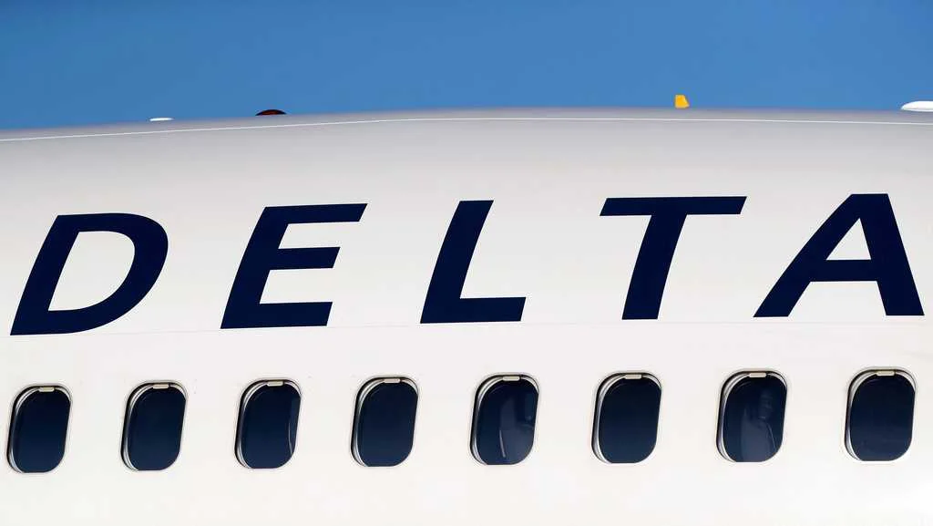 Delta Flight Hit by Firework Near Chicago; FAA Investigating