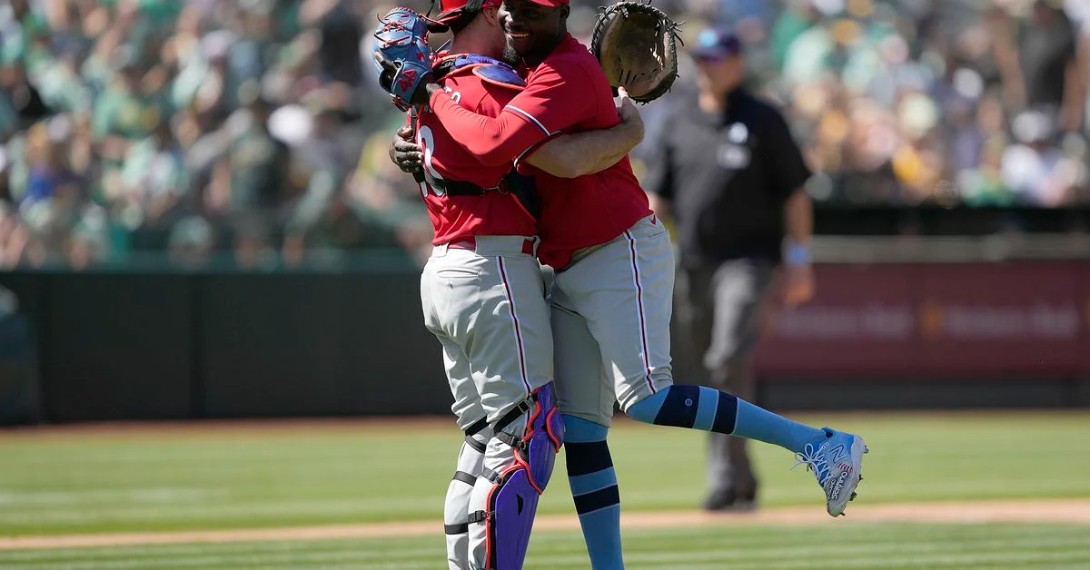 "Braves and Phillies Face Off in Crucial Divisional Matchup"