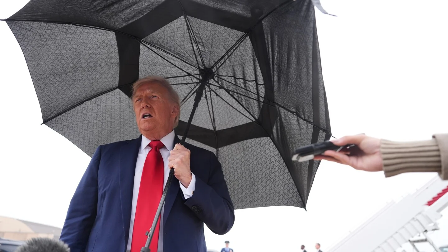 Trump Threatens to Send Tomahawks to Ukraine if Russia Doesn't Settle War