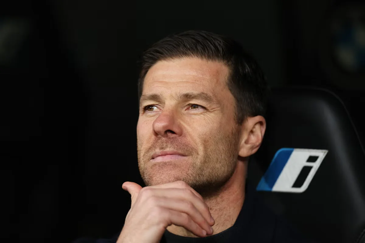 Alonso takes Chelsea helm on long-term trophy push