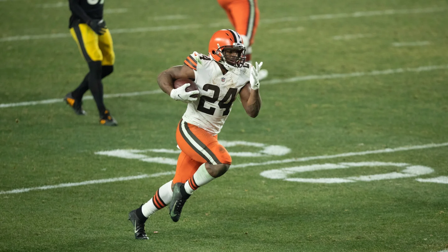 Chubb joins elite 1,000-carry, 5+ YPC club in retirement