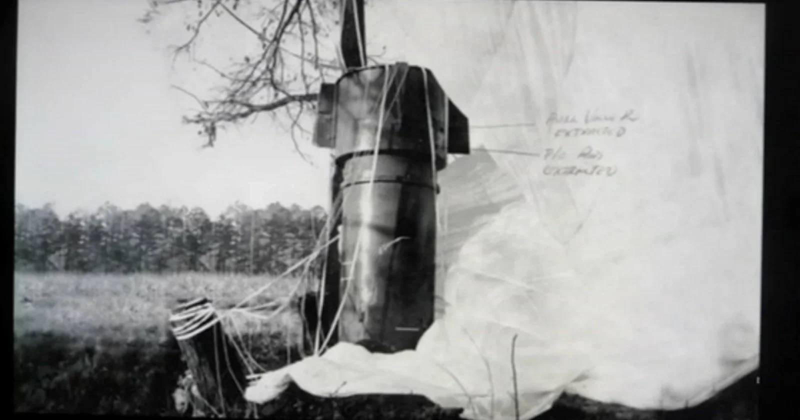 Cold War Close Call: 1961 B-52 Crash Revealed How a Safety Switch Prevented Nuclear Detonation