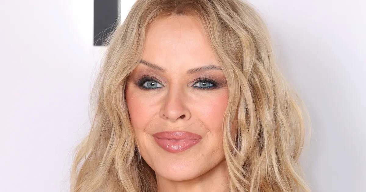 Albanese apologizes after Kylie Minogue dating joke on podcast